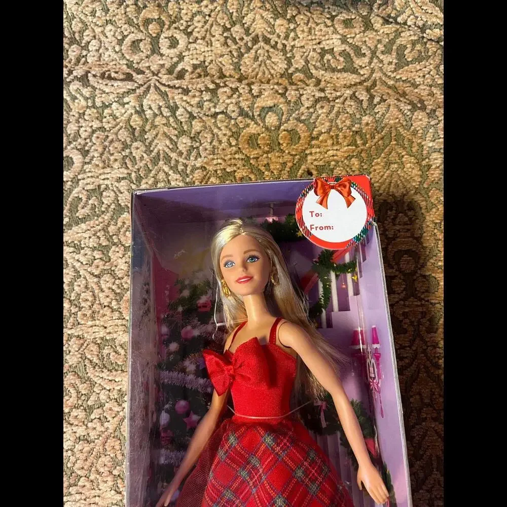 Barbie Doll 2015 Barbie Holiday Surprise Doll‎ Christmas Blonde DMN87 Red Green